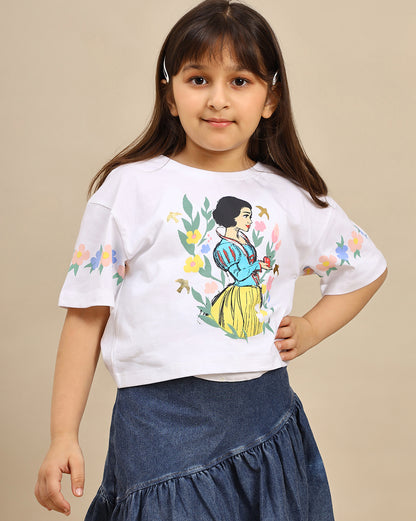 Snow White  Printed Boxy Fit Tshirt For Girls