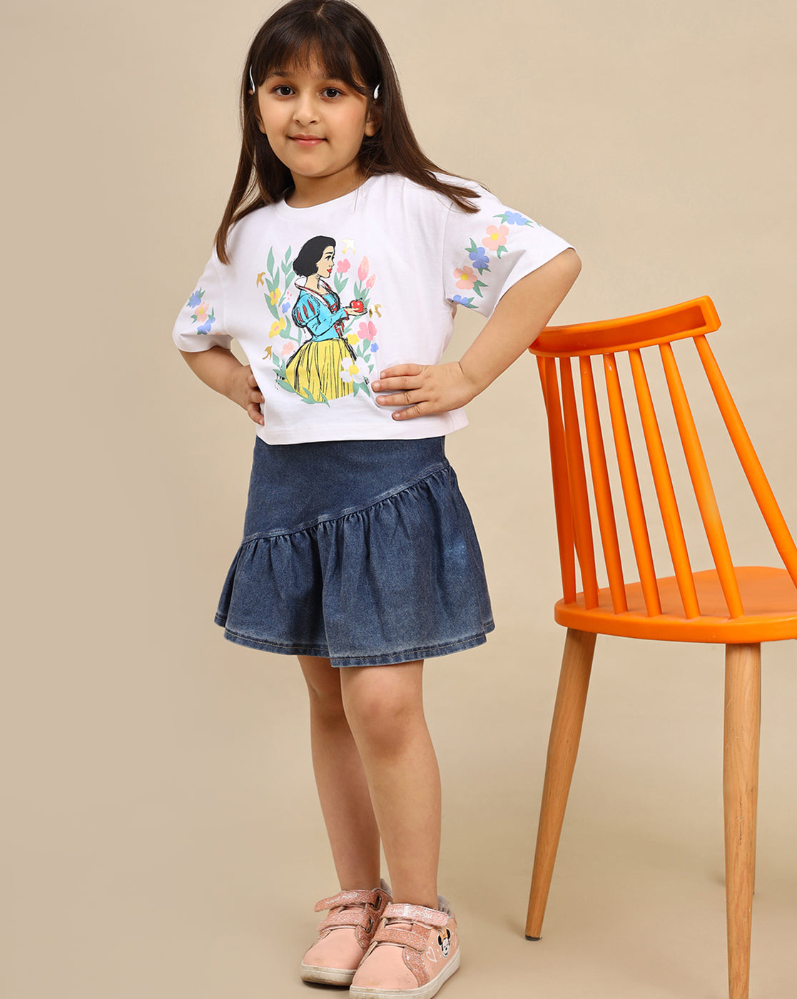 Snow White  Printed Boxy Fit Tshirt For Girls